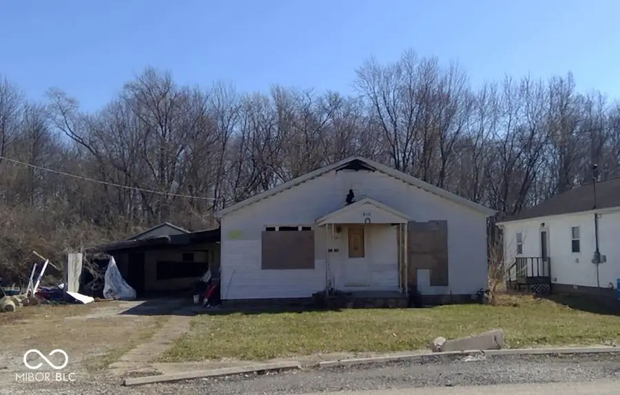 810 S Franklin Street, Oakland City, IN 47660 - #2
