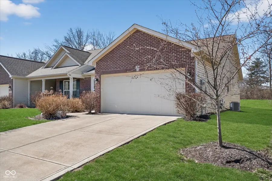380 Angelina Way, Avon, IN 46123 - #2