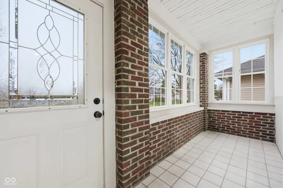 106 S 3rd Avenue, Beech Grove, IN 46107 - #2