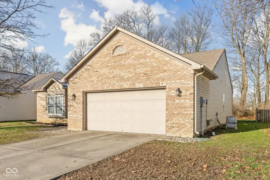 868 Flying Sun Drive, Avon, IN 46123 - #3