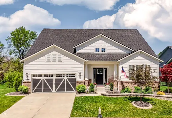 702 Whispering Oaks Drive, Carmel, IN 46032