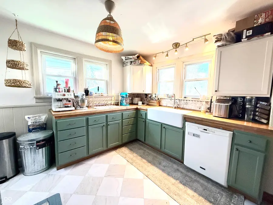 215 S Barr Street, Crawfordsville, IN 47933 - #3