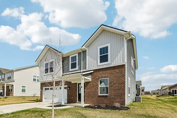 2221 Boxwood Drive, Greenfield, IN 46140