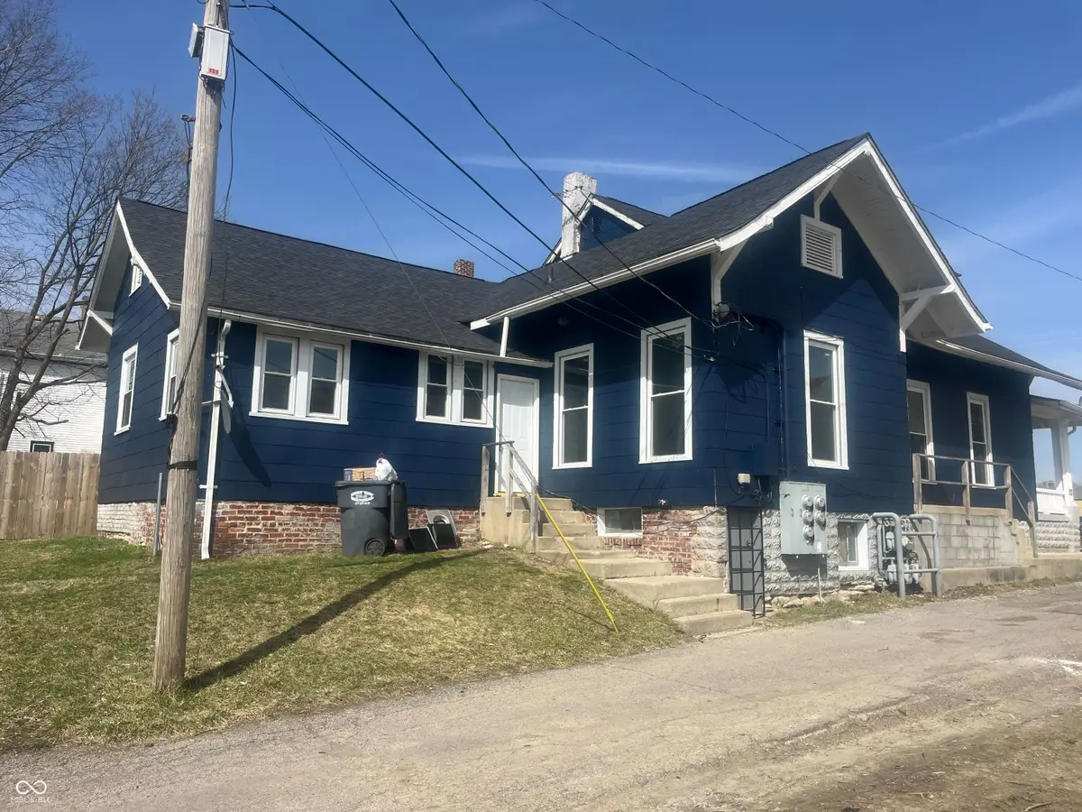 121 W 13th Street, Anderson, IN 46016 - #1