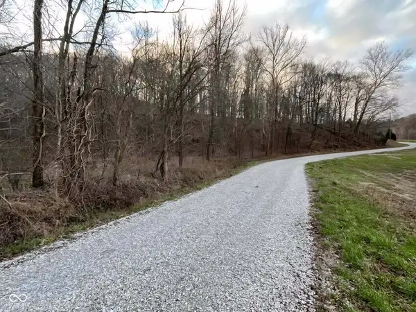 0 Fields Road, Vallonia, IN 47281