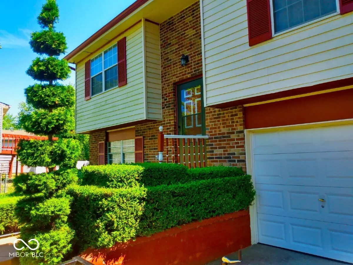 9425 Pepperidge Drive, Indianapolis, IN 46235 - #1