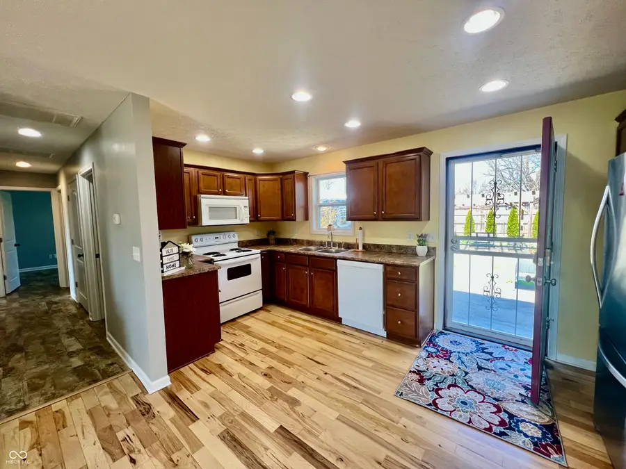 1115 E 4th Street, Seymour, IN 47274 - #2