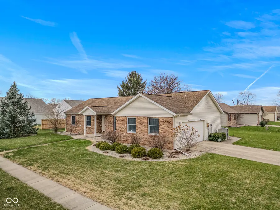 3316 Cox Lane, Columbus, IN 47203 - #2
