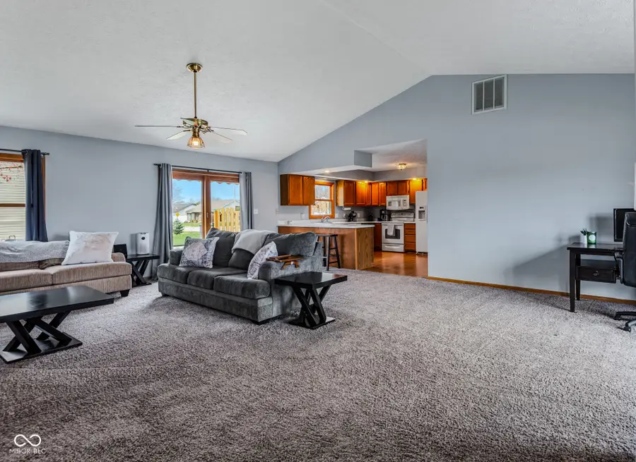 3316 Cox Lane, Columbus, IN 47203 - #3