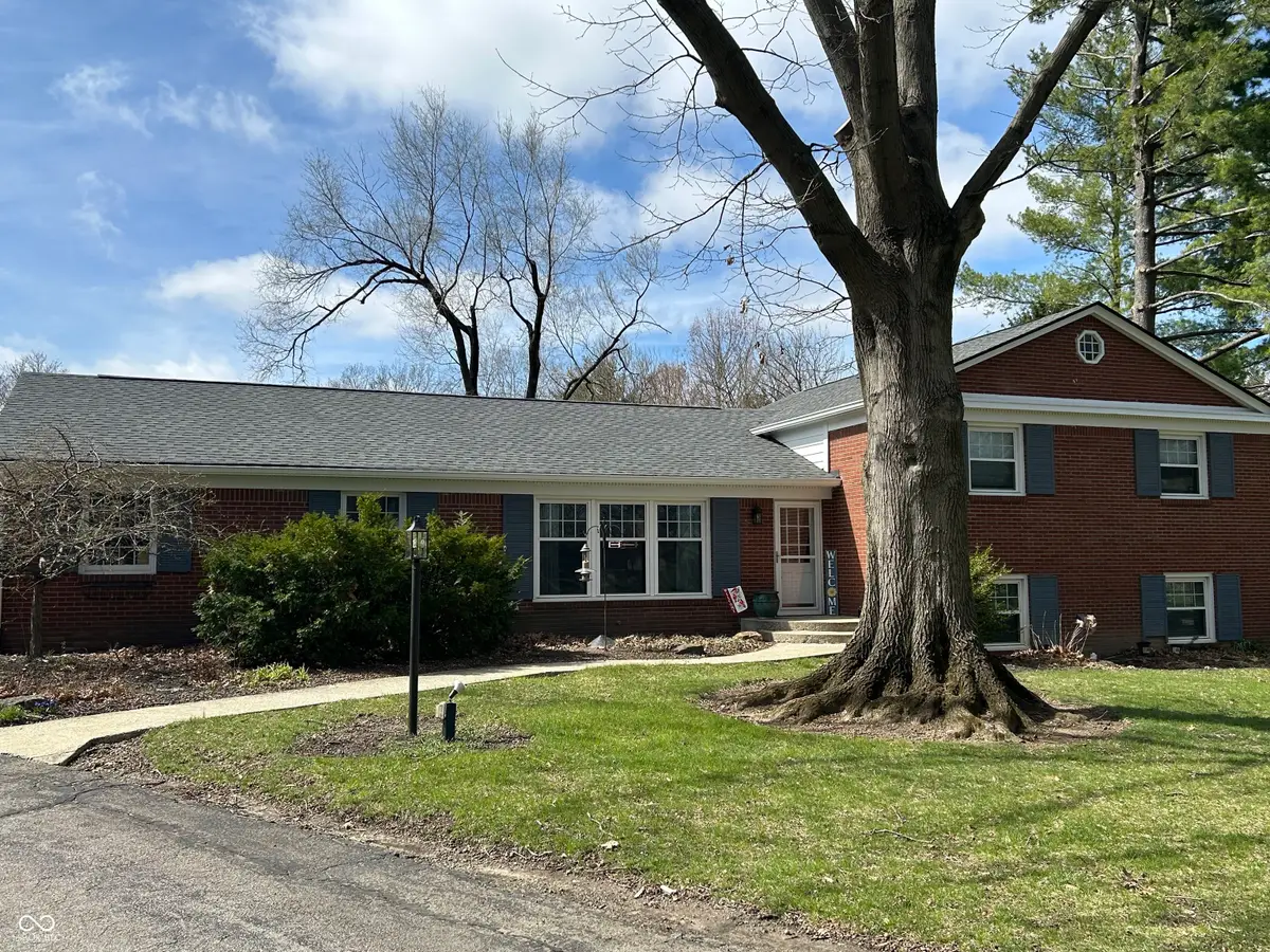 7432 Glenview Drive W, Indianapolis, IN 46250 - #1