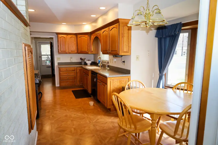 40 W Banta Road, Indianapolis, IN 46217 - #3