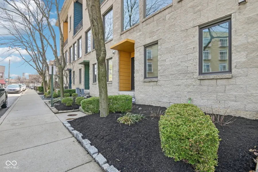 657 E Merrill Street, Indianapolis, IN 46203 - #3