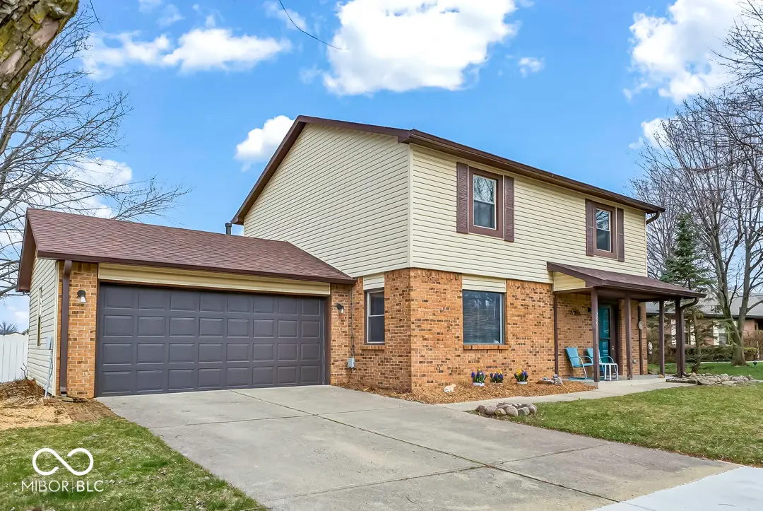 986 Country Aire Drive, Greenwood, IN 46143 - #1