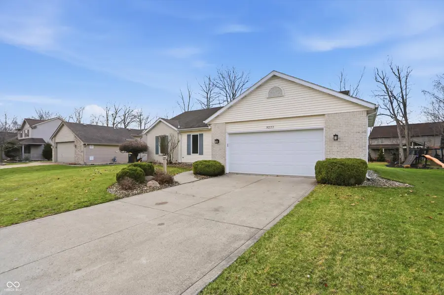 9223 Whispering Woods Drive, Fort Wayne, IN 46804 - #2