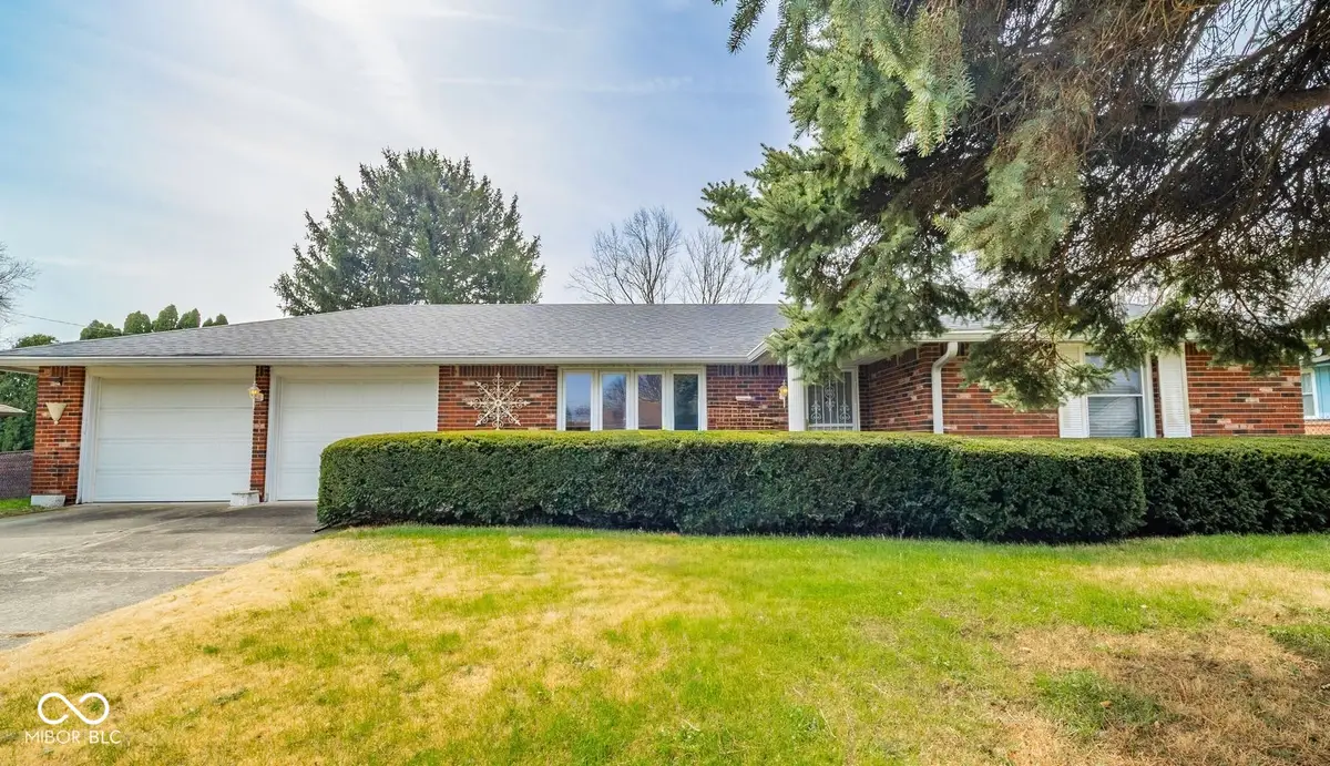 1615 E 44th Street, Anderson, IN 46013 - #1