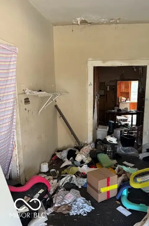 817 N 11th Street, Vincennes, IN 47591 - #3