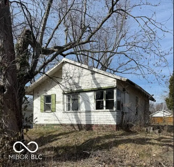 812 W 3rd Street, Bicknell, IN 47512 - #1