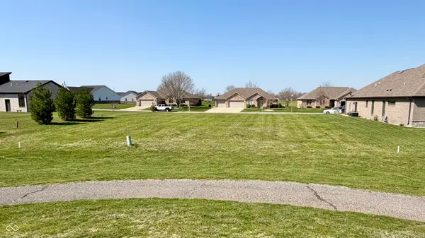 1221 Capitol Drive, Edinburgh, IN 46124