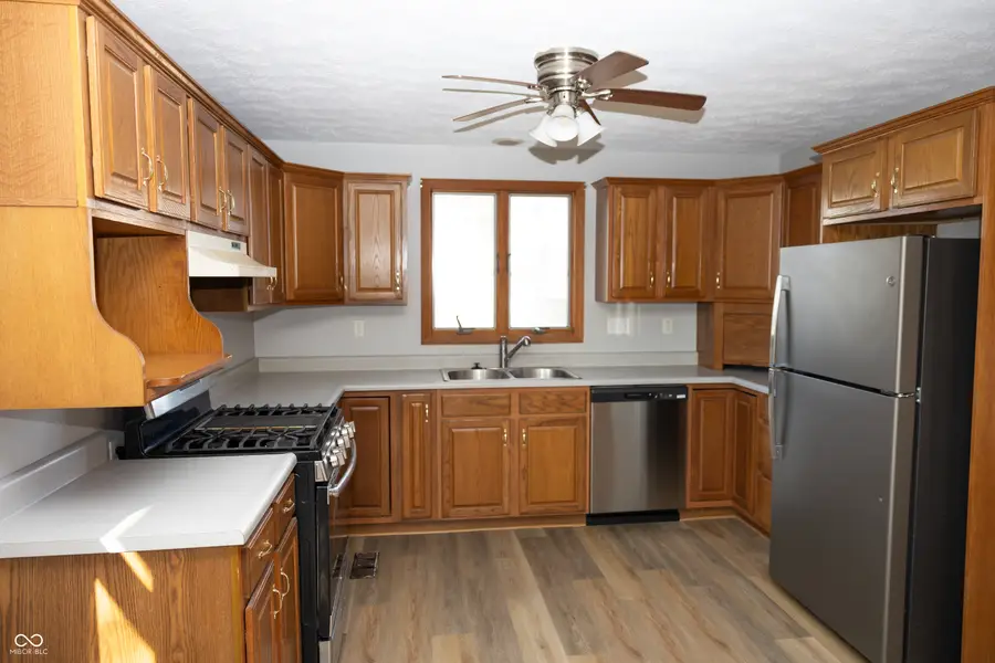 107 W Garfield Street, Waynetown, IN 47990 - #3