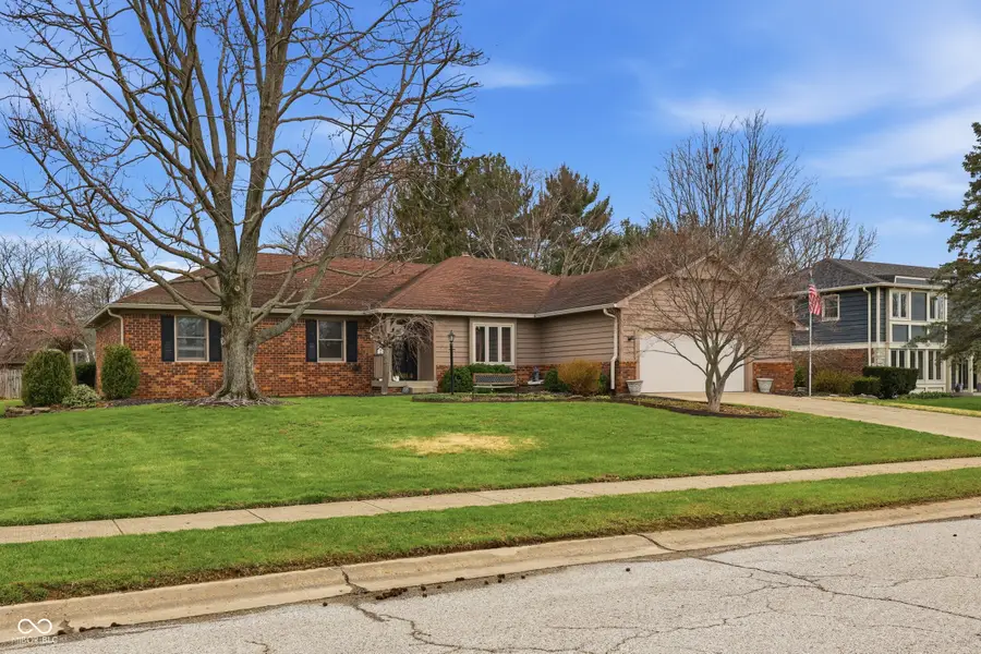 866 W Ashbourne Lane, Greenwood, IN 46142 - #3
