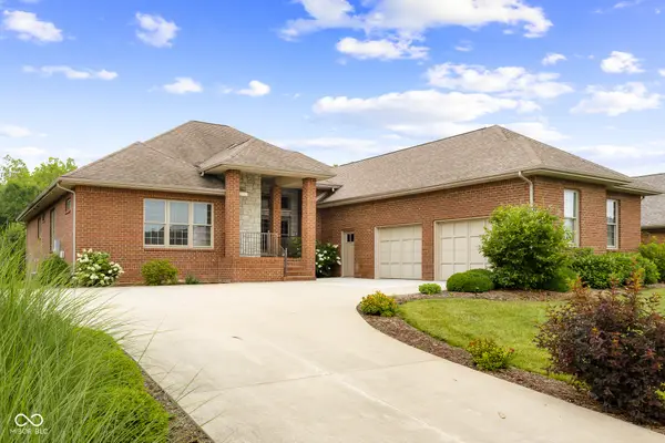 888 Westcreek Drive, Columbus, IN 47201