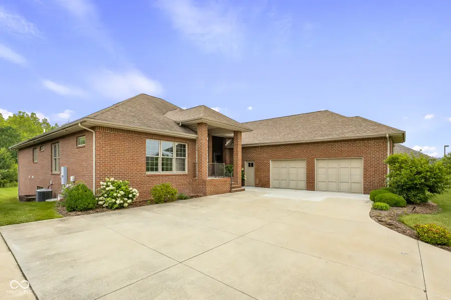 888 Westcreek Drive, Columbus, IN 47201 - #2