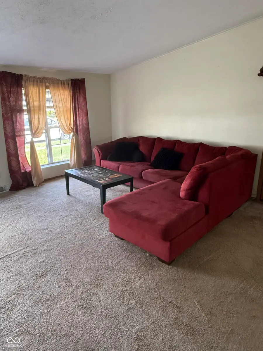 3363 Cessna Drive, Columbus, IN 47203 - #3