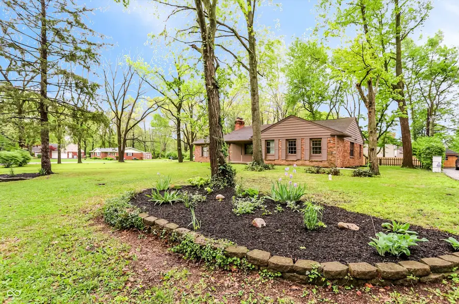 3301 Melbourne Circle S, Indianapolis, IN 46228 - #2