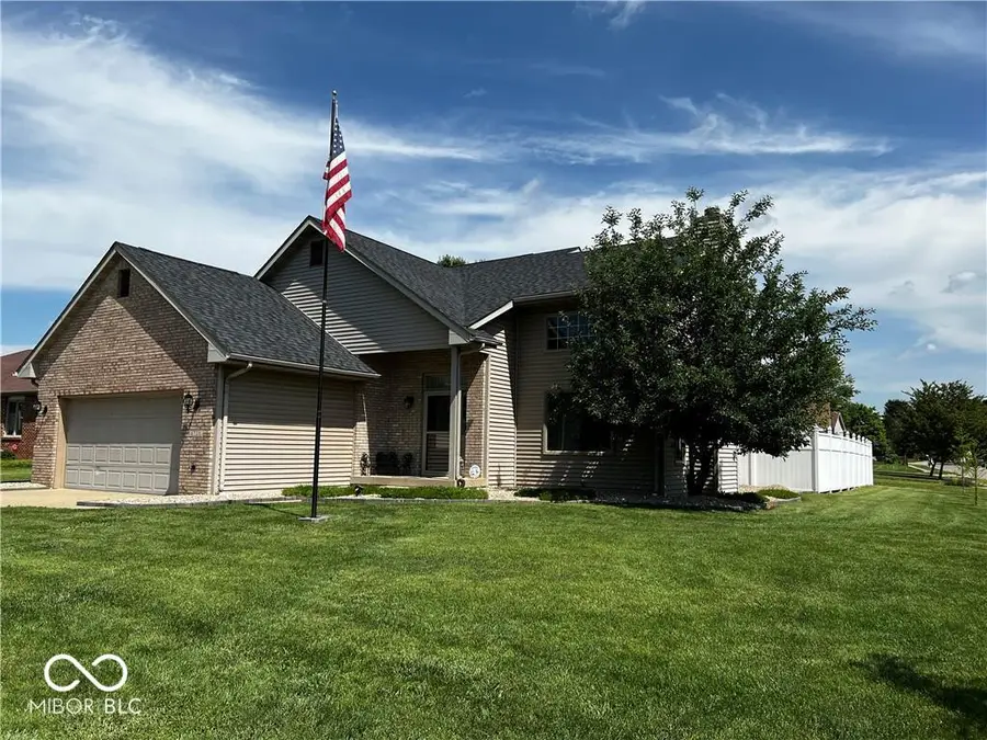 4726 Fox Ridge Court, Columbus, IN 47203 - #2