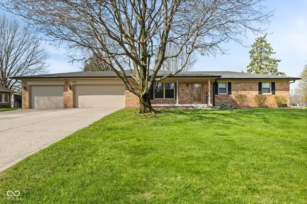 624 Redbud Lane, Greenwood, IN 46142