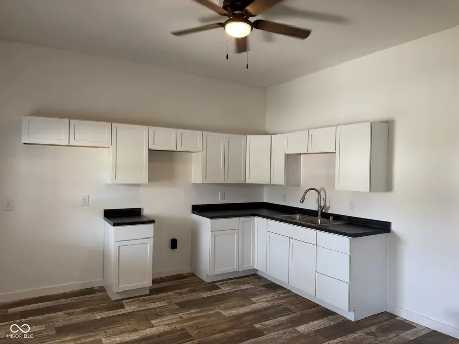 522 N Main Street, Clinton, IN 47842 - #2