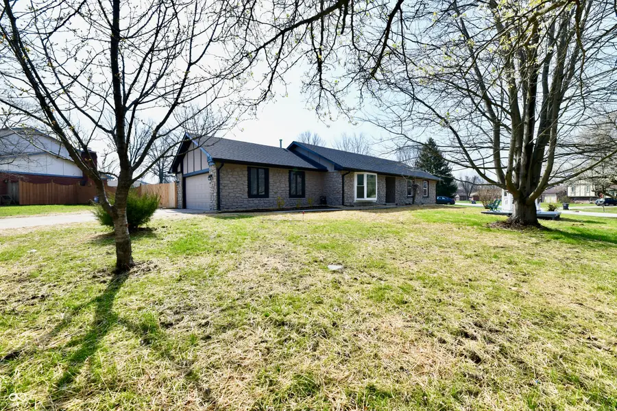 3151 Prairie Drive, Greenwood, IN 46142 - #3