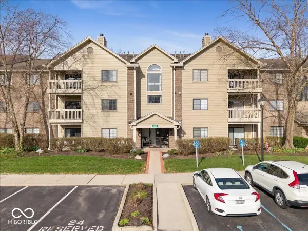 8720 Yardley Court #206, Indianapolis, IN 46268