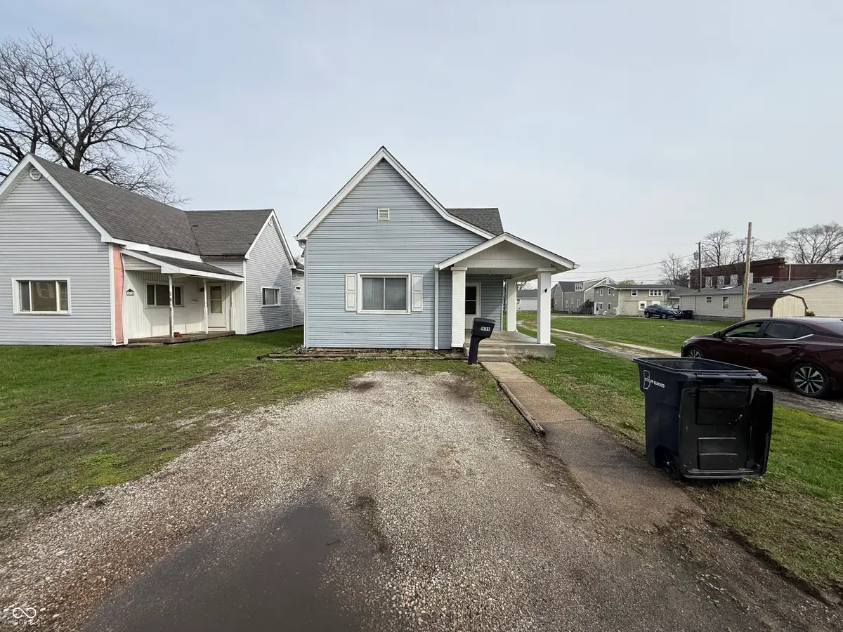 1636 S B Street, Elwood, IN 46036 - #1