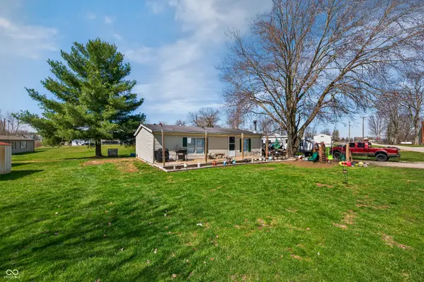 37 N Shelby Street, Holton, IN 47023