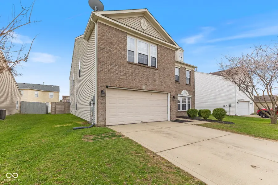 797 Hickory Pine Drive, New Whiteland, IN 46184 - #2