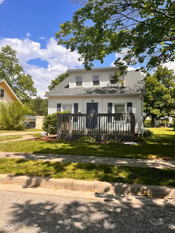 121 2nd Avenue Ne, Carmel, IN 46032