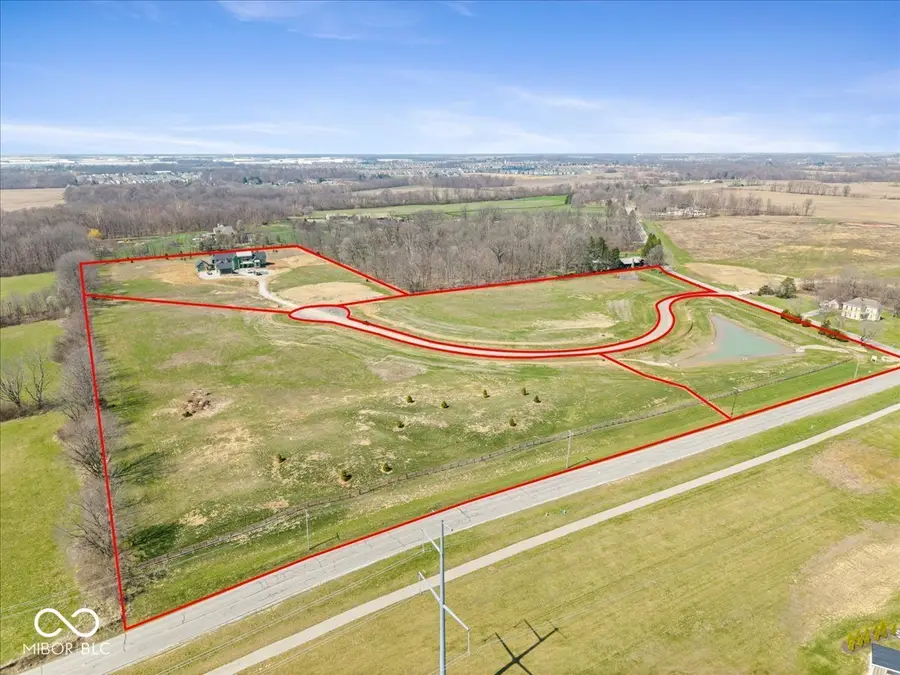 4901 Homestead Court, Zionsville, IN 46077 - #2