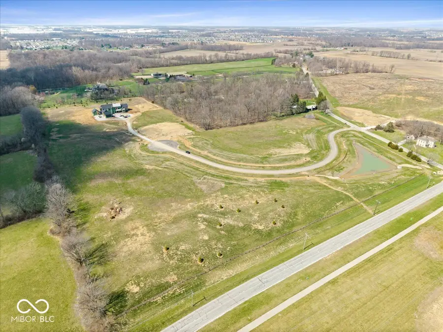 4901 Homestead Court, Zionsville, IN 46077 - #3