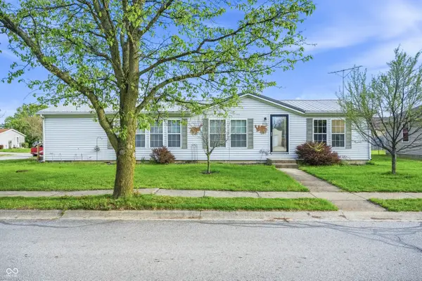 3336 Fall Valley Drive, Columbus, IN 47203