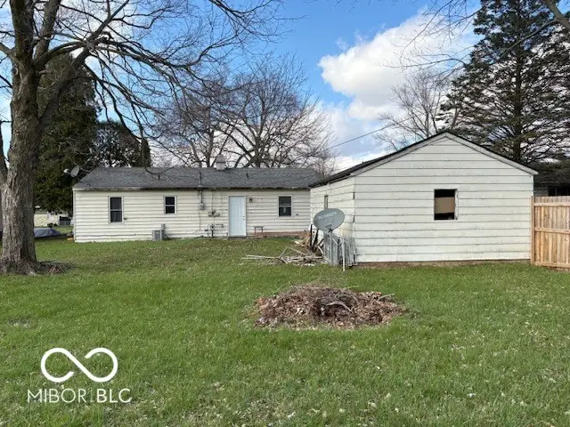 1805 E Carver Drive, Muncie, IN 47303 - #3