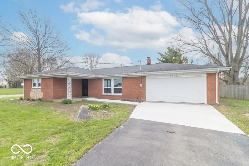 3215 E Brown Road, New Castle, IN 47362 - #1