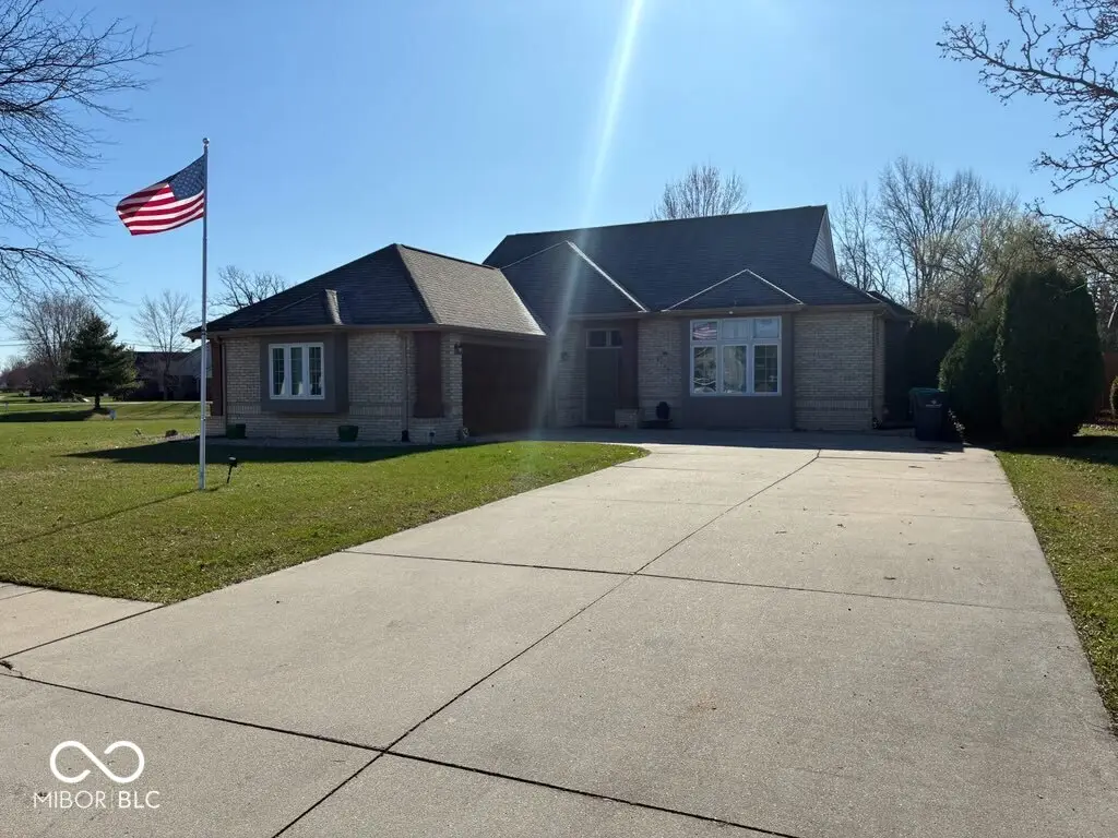 8123 W Ashford Lane, Muncie, IN 47304 - #1