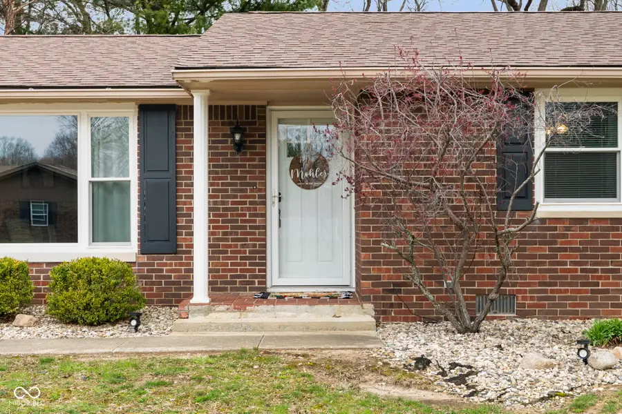 1448 N Lakeview Drive, Frankfort, IN 46041 - #3