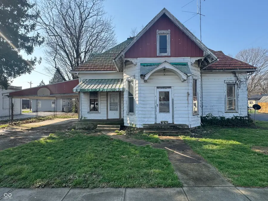 4 W Water Street, Cloverdale, IN 46120 - #2