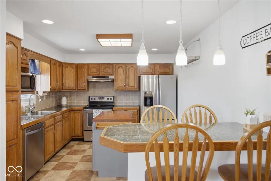 1812 S Clark Road, Shelbyville, IN 46176 - #3