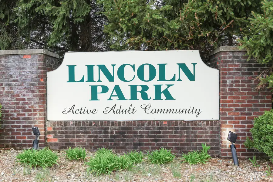 1124 Lincoln Park East Drive, Greenwood, IN 46142 - #2