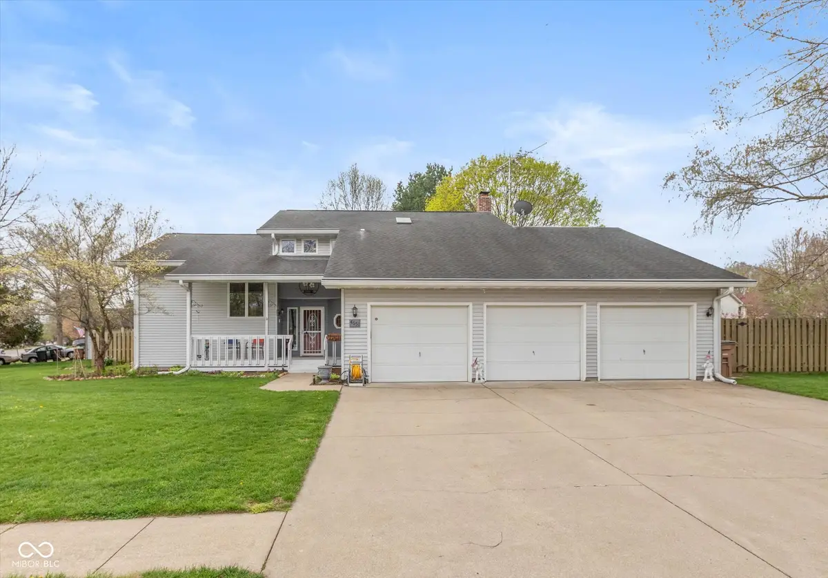 4651 Monterey Drive, Columbus, IN 47203 - #1