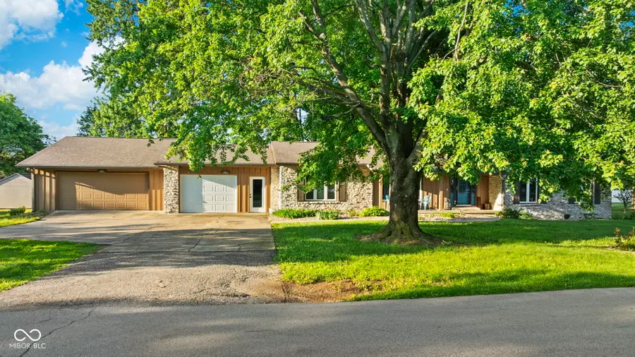 726 W Craig Avenue, Brazil, IN 47834 - #2