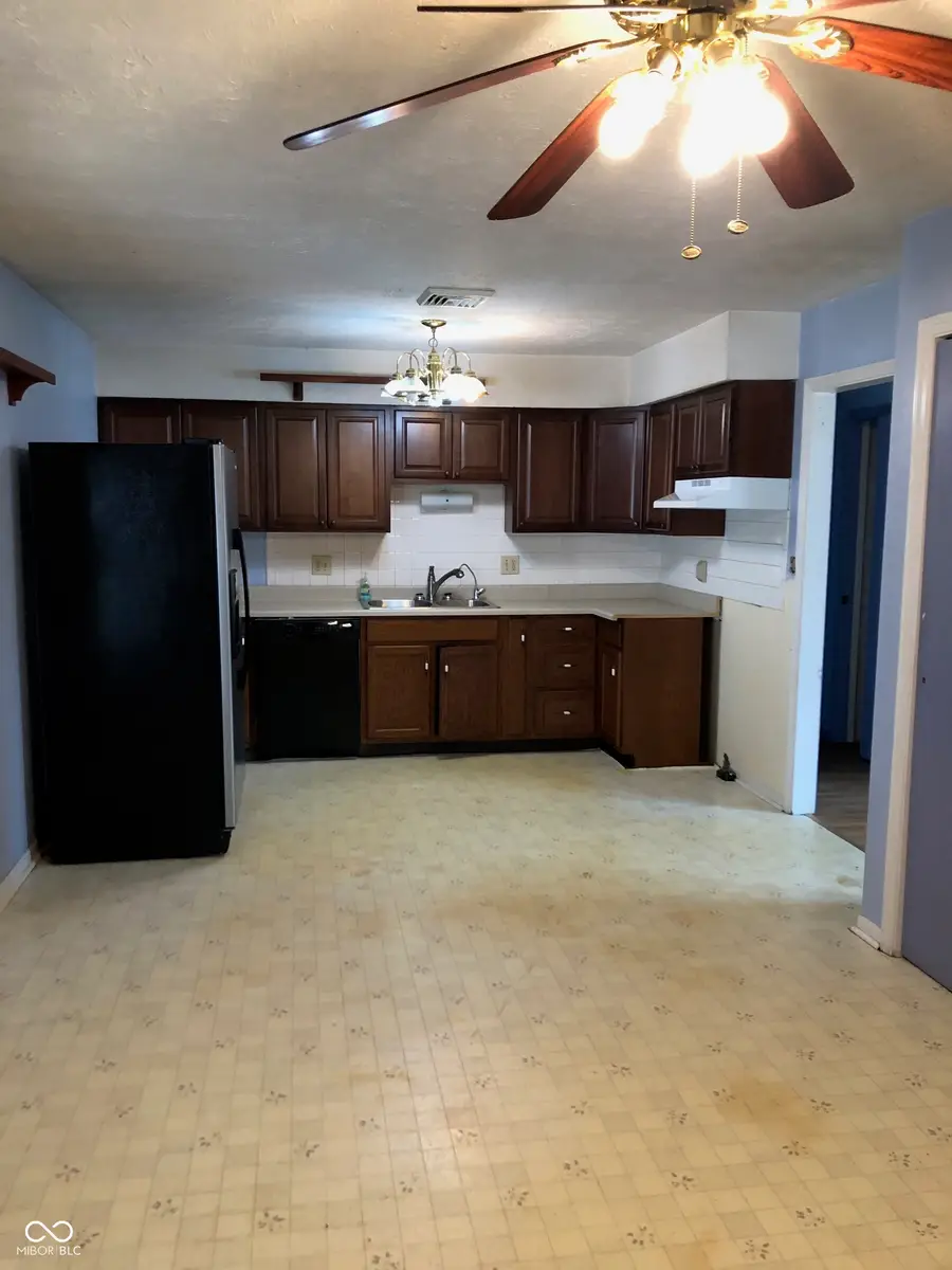 4746 W 1110 N, New Palestine, IN 46163 - #3